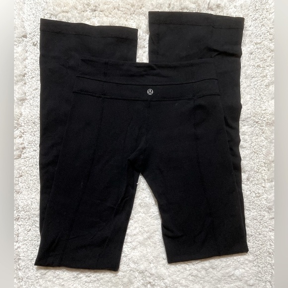 Lululemon Groove Pant in Black - Picture 4 of 8